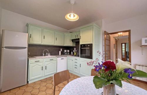 Longny-au-Perche House | Maison spacieuse pour 15 personnes avec jardin et animaux admis - FR-1-497-206