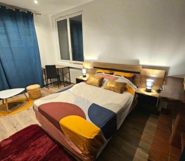 La Courade Bed & Breakfast | Maison spacieuse jardin Transat - Parking gratuit
