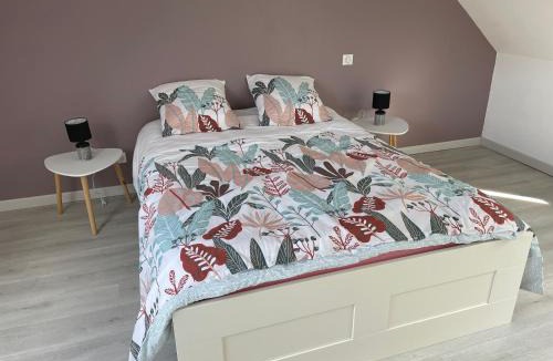 Chahaignes House | Maison spacieuse près du Mans et Tours, idéale pour famille, avec terrasse, jardin et parking - FR-1-410-425