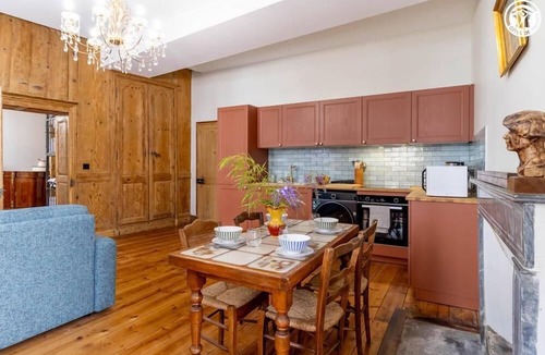 Les Echelles House | Maison Stendhal - 15 pax