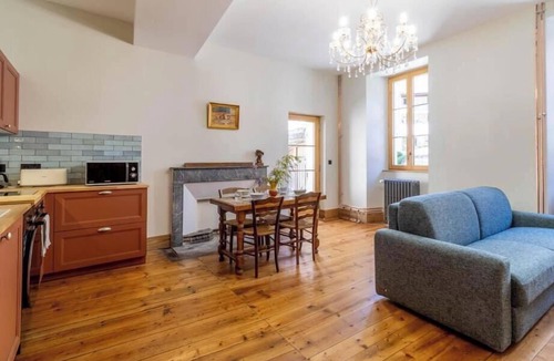 Les Echelles House | Maison Stendhal - 15 pax