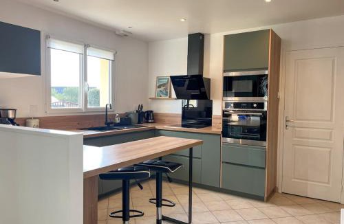 Les Moitiers-d'Allonne House | Maison T5 "Belle Étoile" - Plage à 5min - Jardin - Babyfoot