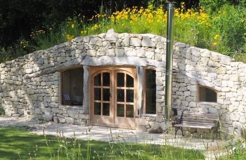 L'Isle-Bouzon Cabin | Maison Terre Cabanes de Fallot/sauna - cold bath/shared natural swimming pool