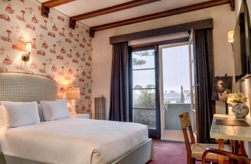 Wilshire Montana Hotel | Maison Twenty Seven