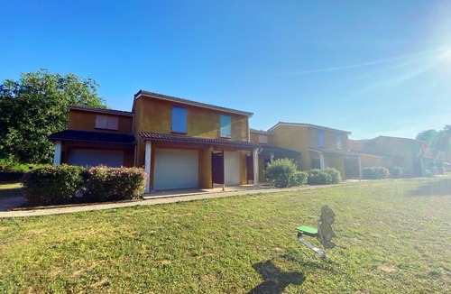 La Bastide-sur-l'Hers House | Maison Village Vacances