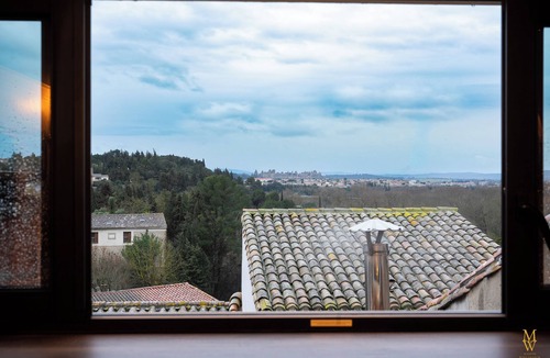 Carcassonne House | Maison Wingardium - Private Cinema & View of the Cité de Carcassonne and the Pyrenees