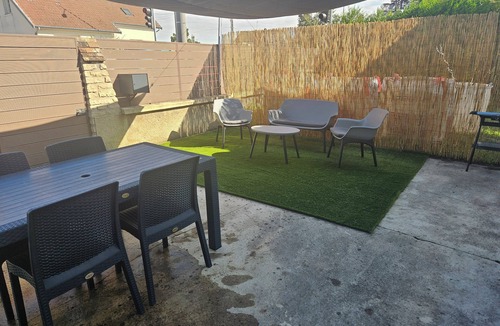 Saint-Andre-les-Vergers House | Maisonnette T2