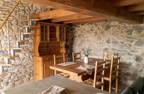 Saint-Victor-de-Malcap House | Maisonnette en pierre