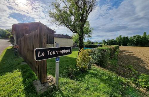 Fources House | Maisonnette dans village médiéval - 2 pers - piscine privée & jardin
