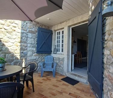 Lanas Apartment | Maisonnette de charme Bord Ardèche