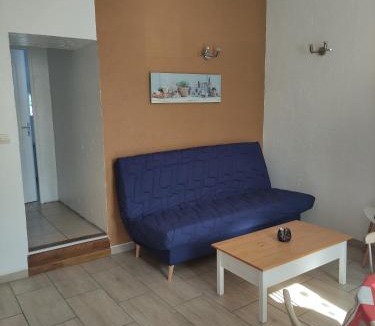 Cosne-Cours-sur-Loire House | Maisonnette rénovée proche du centre ville