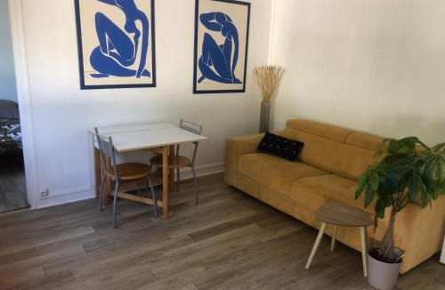 Plessis-Saint-Benoist Bed & Breakfast | Maisonnette rurale de charme