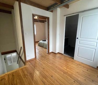 Bourg-en-Bresse House | Maisonnette secteur Monastère De Brou proche Centre