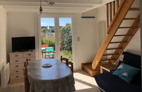 Saint-Philibert House | Maisonnette Typique, Terrasse, Bien Située -T265