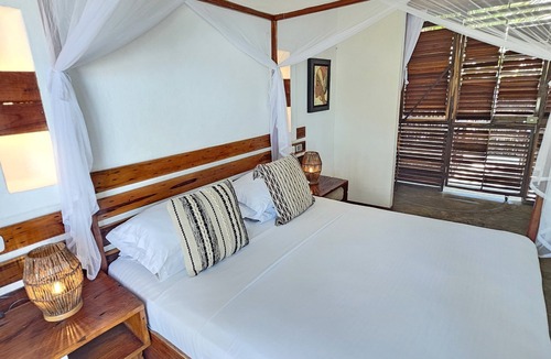 Palomino Hotel | Makao Beach Hotel