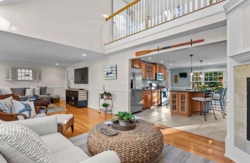 East Sandwich House | Make a Splash: Pool Retreat Near the Beach