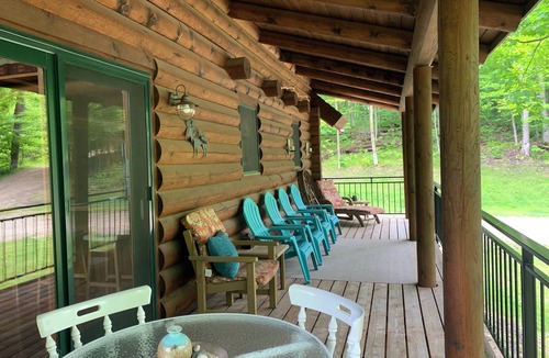 Richville Cabin | Make Memories - Secluded Log Cabin on Marion Lake Channel with Private Dock
