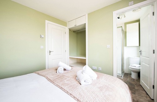Patchway House | Make some memories at this unique city oasis, pet friendly and free parking.