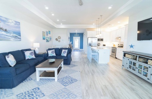 East End House | Make Waves for LESS 20% OFF! GOLF CART, Pool Heat/Chill Option, 4BR/4BA