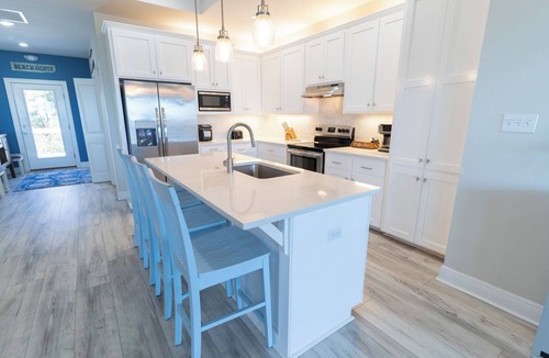 East End House | Make Waves for LESS 20% OFF! GOLF CART, Pool Heat/Chill Option, 4BR/4BA