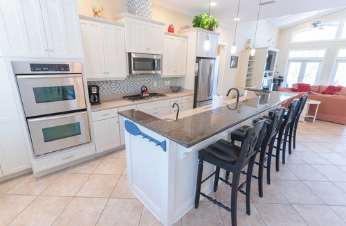 Plantation House | Make Waves for LESS 20% OFF! Back on the Rental Market! Dog-Friendly