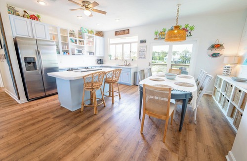 East End House | Make Waves for LESS 20% OFF! Across Street from Beach, Private Pool