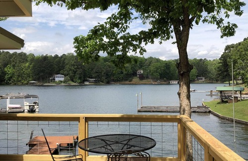 Jacksons' Gap House | Make your summer memories vacation now! Outdoor firepit. Quiet cove. Flat lot.