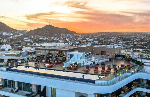 El Medano Ejidal Apartment | Make Your Trip More Enjoyable! Outdoor Swimming Pools, Pet-friendly, Beachfront!