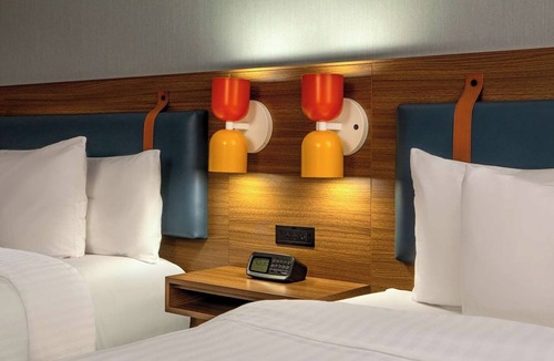 Foxboro Hotel | Make Your Trip More Enjoyable! Close to Wrentham Village Premium Outlets