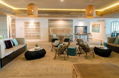 Islamorada Hotel | Make Your Trip More Enjoyable! 4 Family-friendly Units, Pets Allowed, Pool