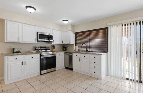 North Central Carrollton House | Make Yourself at Home Carrollton