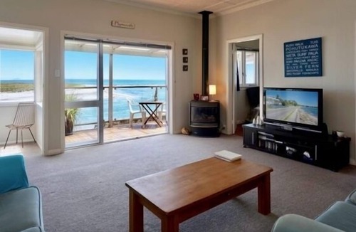 Maketu House | Maketu Beach Front Watchtower