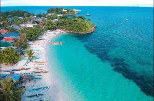 Daanbantayan House | Malapasqua Island Cottage Holiday House