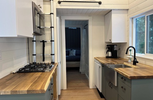 Powell River Cabin | Malaspina Strait Tiny Home