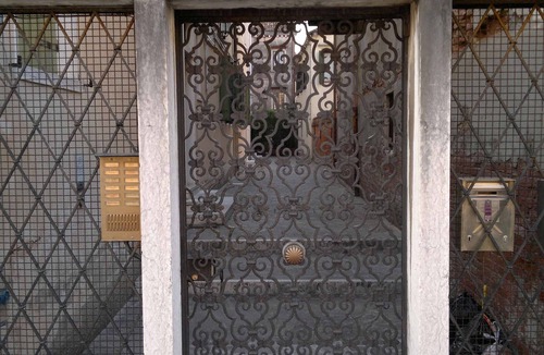 Santa Croce Apartment | "Malcanton Gaffaro, comfortable apartment in Dorsoduro, 2 max 4 pax"