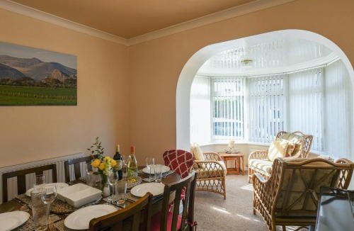 Bryn-crug House | Maldwyn