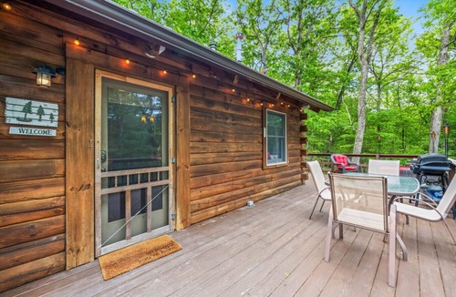 Berkeley Springs Cabin | Mallard Creek Cabin - Classic Escape!