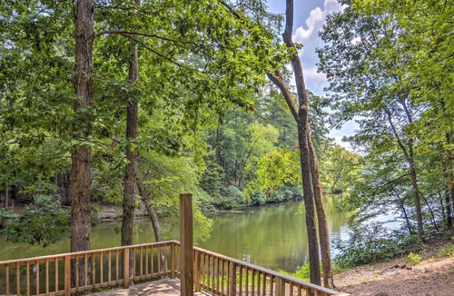 Jones Mills House | 'Mallard’s Rest' Waterfront Hot Springs Home!