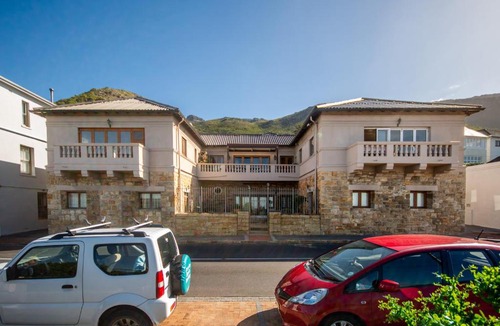 Kalk Bay Apartment | Malloom Cottage