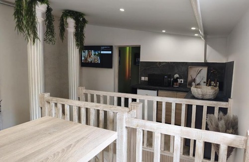 Beaucroissant House | Maloveroom, 2 Suites d'exceptions