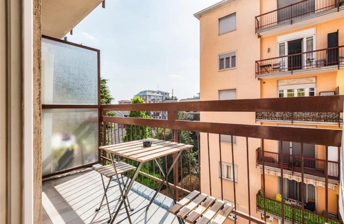 Busto Arsizio Apartment | Malpensa 10min&taxi service-LAKE15min-Balconyview