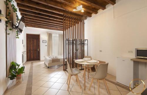 Somma Lombardo Apartment | Malpensa Studio by RentMax, 8 min from MXP Airport