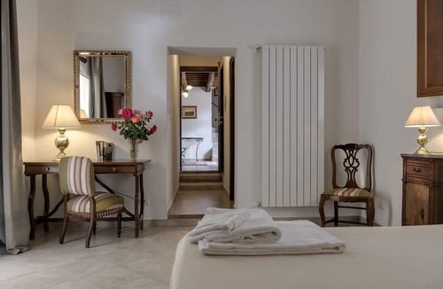 Mensanello Bed & Breakfast | Malvasia-standard room for 2 in the main village