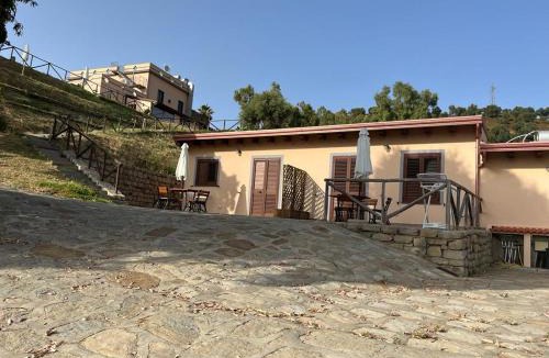 Patti House | Mama Lina