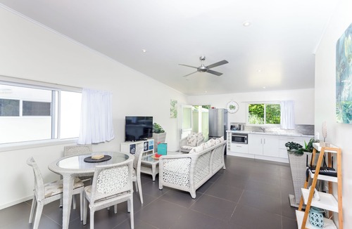Muri Cottage | Mama Taras