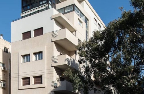 Old North Apartment | Mamad Bright Apt w Balcony & 10min Walk from Beach