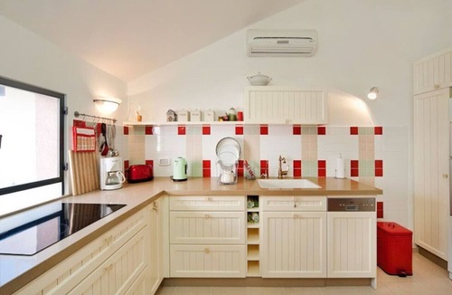 Neve Tzedek Apartment | MAMAD - Charming Sunny Haven with Balcony by Sea N Rent
