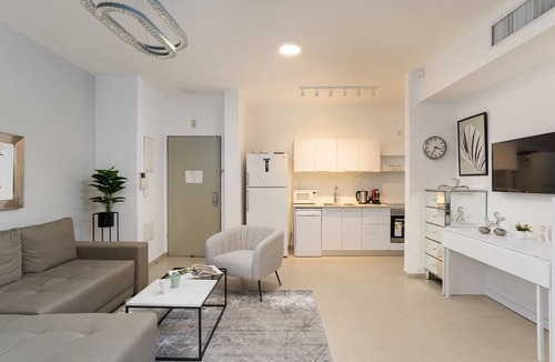 Tel Aviv Apartment | MAMAD Quiet Hideaway & Terrace near Beach by FeelHome