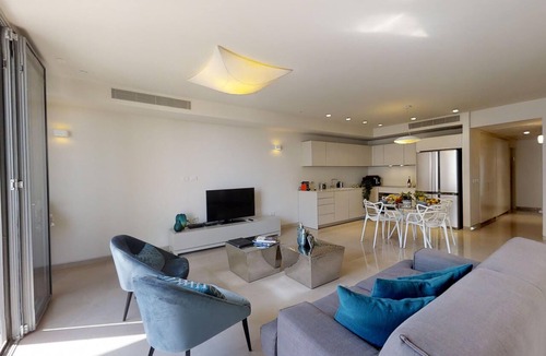 Jerusalem City Centre Apartment | ❤MAMILLA 2 bdrs w. view ❤ My BEST JLM Experience ❤