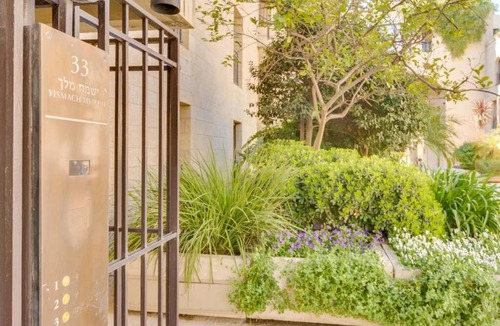 Jerusalem City Centre Apartment | Mamilla Pool - David's Village - Jerusalem-Rent